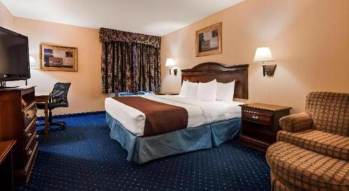 Postel nebo postele na pokoji v ubytování Best Western Stateline Lodge