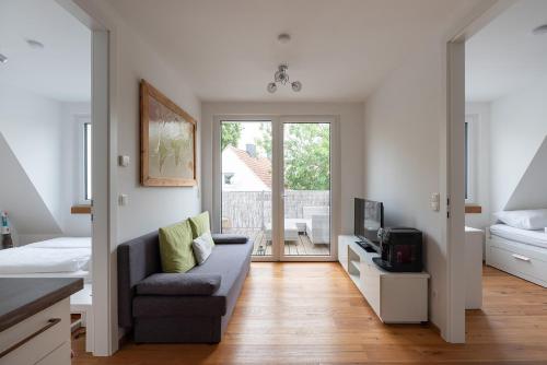 Un pat sau paturi într-o cameră la 2 Schlafzimmer im Neubau in Grünruhelage und doch zentral