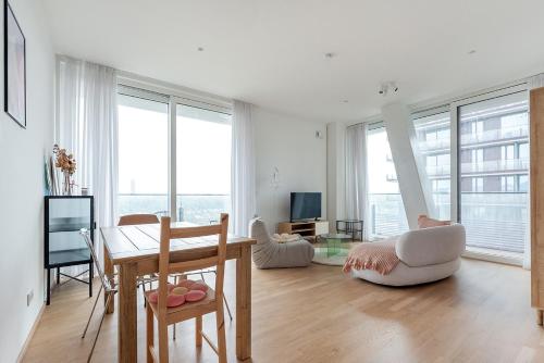 Hoch hinaus - Pool am Dach, Rundum Balkon mit Traumaussicht