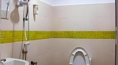 Koupelna v ubytování 1st Inn Hotel Shah Alam (SA13)