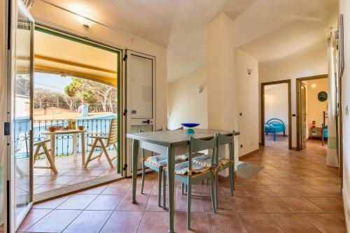 Αίθριο ή υπαίθριος χώρος στο House 8 beds overlooking a pine forest at just 600 mt from the sea