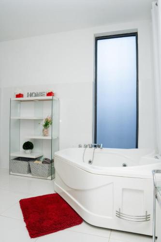 Koupelna v ubytování Kretxeu Luxury Villa