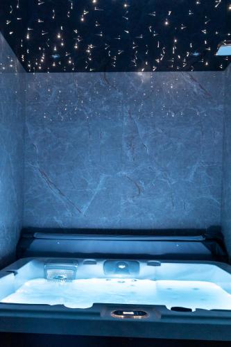 Ảnh trong thư viện ảnh của L'étoilé Strasbourg Jacuzzi Détente & Confort ở Strasbourg