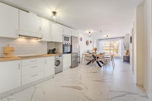 2 BDR Charming Stay in Los Cristianos
