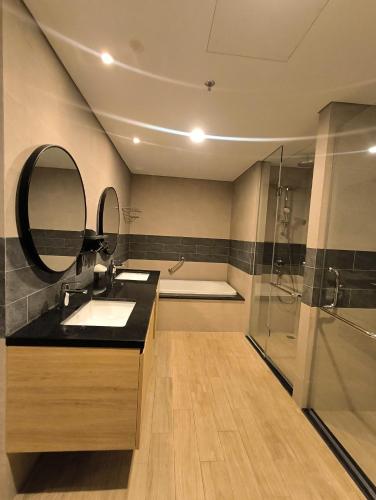 Un baño de Comzy Homestay by Citadines Residence Ha Long