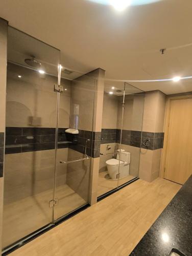 Un baño de Comzy Homestay by Citadines Residence Ha Long