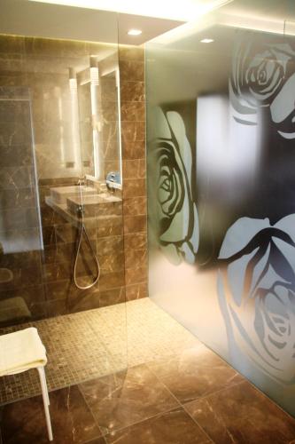 Uma casa de banho em Hotel Soperga