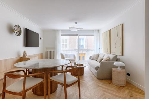 MyKeypers - Luxurious flat 2BR-6p - Arc de Triomphe