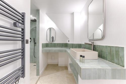 Mykeypers Luxury and Design Loft 2BR 6P with AC Bastille