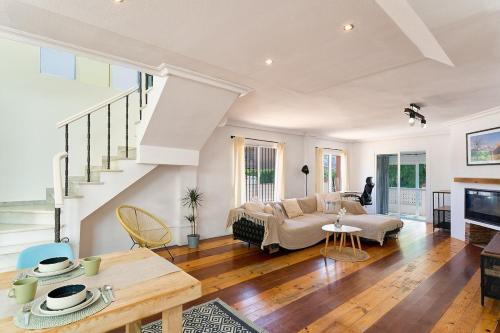 Calma Casa Mayor - Your Mediterranean Home Office