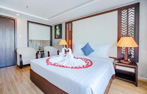 Cama o camas de una habitación en Galliot Hotel Nha Trang