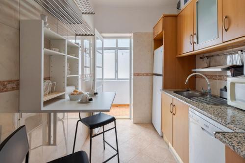 Combatentes 33 House - By Y Concept