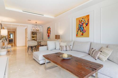 Modern 2 bed apt in Marbella-San Pedro