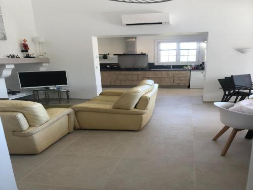 Η κουζίνα ή μικρή κουζίνα στο Holiday Home Provence with Pool
