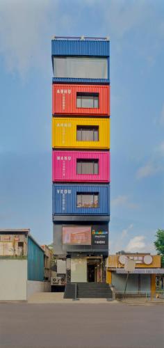 El edificio en el que está el hotel