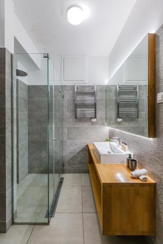 SYNTAGMA VOULIS STREET MODERN APARTMENT