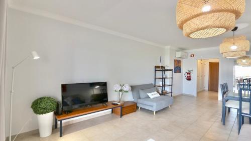 Mediterraneo 2ºB - CD 318, Cleverdetails - sleeps 2 adults and 1 child