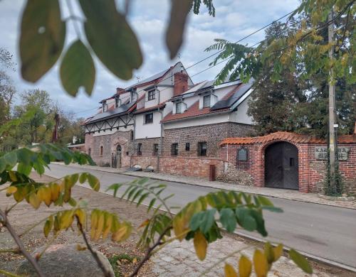 El edificio en el que está la posada