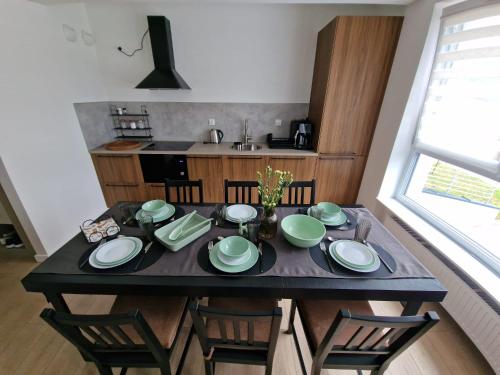 Miejski Las Apartament z 2 sypialniami ,garażem i tarasem