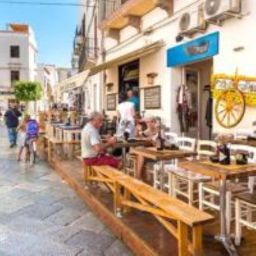 Clientes alojados en Brezza Salina