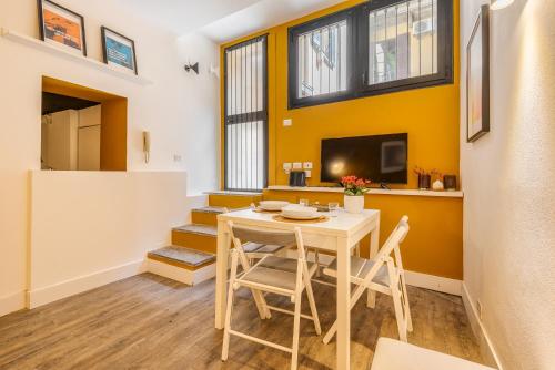 Garibaldis Gem - La Vista Apartments