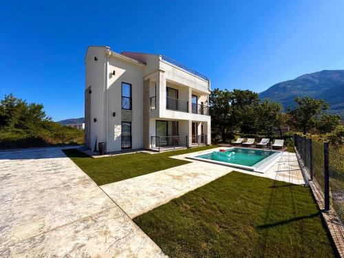 Πισίνα στο ή κοντά στο Villa Anastasija