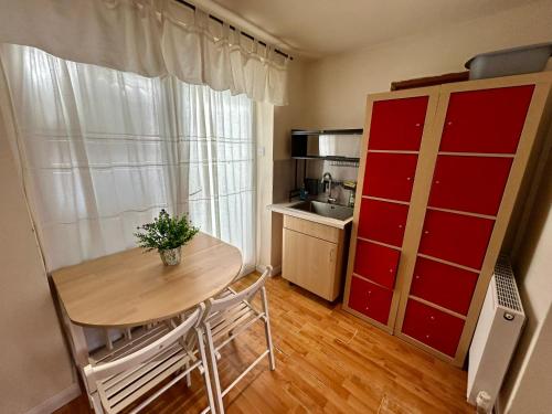 Dapur atau dapur kecil di The Shaw House, 2