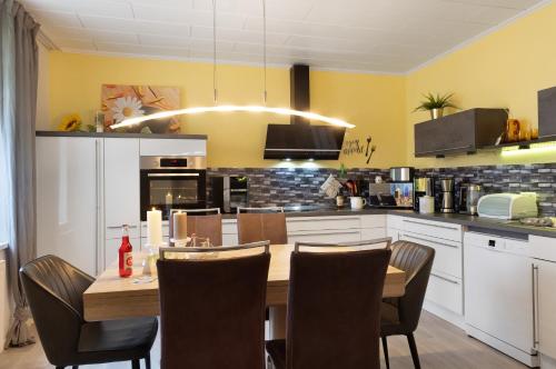 Dapur atau dapur kecil di Haus Mari
