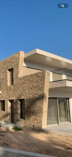 Lithéa, stone residence