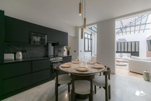 MBA - Échiquier 1 Luxury Apartment 4 bathrooms Paris center