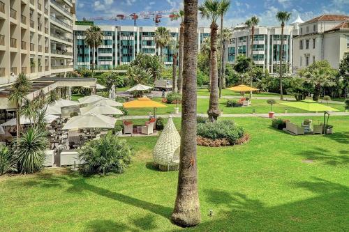REF 1434 - Cannes Croisette - Sea view apartment for rent