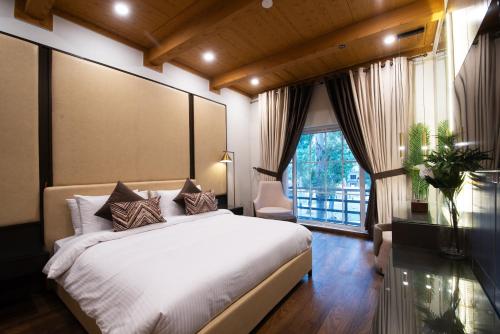 Gallery image of Green Pak Kalam by Pearl Continental in Kalām