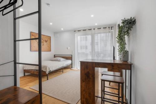 Ένα ή περισσότερα κρεβάτια σε δωμάτιο στο Global Bnb - Ay Homes