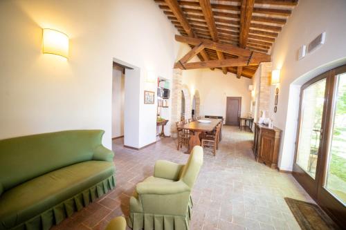 Χώρος καθιστικού στο Borgo Sorbatti Country House