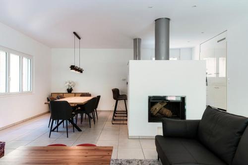Χώρος καθιστικού στο Casa Bianca by Quokka 360 - two apartments in Val Verzasca