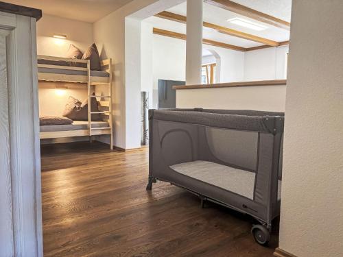 Una cama o camas en una habitación de Apartment Panoramablick by Interhome