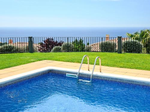 Holiday Home Lola by Interhome