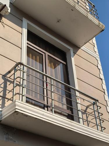 Ein Balkon oder eine Terrasse in der Unterkunft FRESH Hotel Kobuleti