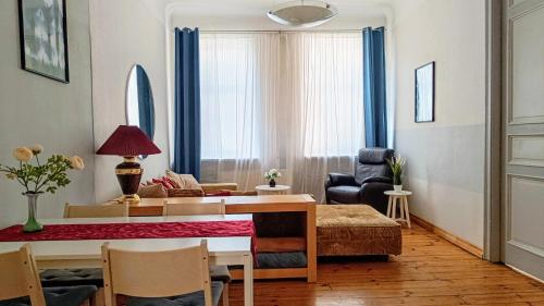 Prostor za sedenje u objektu Atlashouse