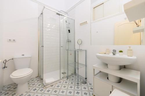 Apartamento de 1 dormitorio con balcón en el corazón de Madrid Temporal CER822