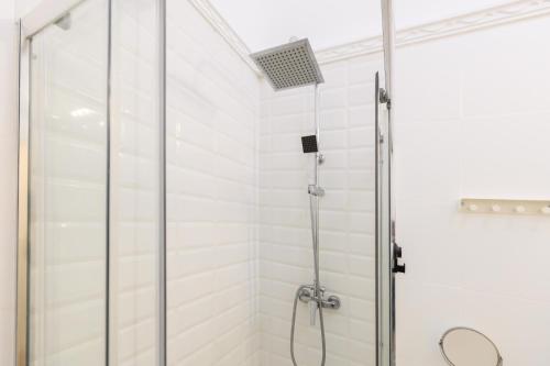 Apartamento de 1 dormitorio con balcón en el corazón de Madrid Temporal CER822