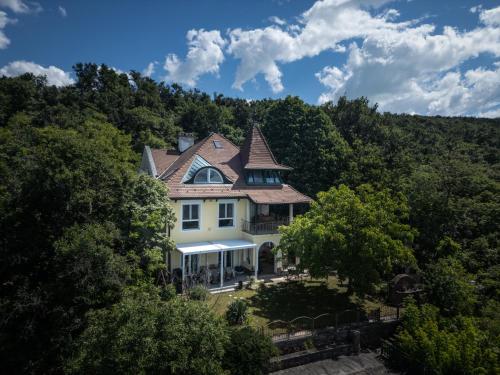 Révfülöp Panoráma Kúria