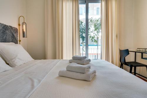 Athens Marbles-Classic suite