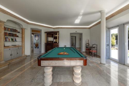 Τραπέζι μπιλιάρδου στο Lagoon & Deluxe Villa