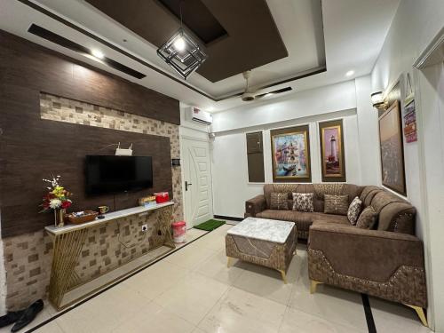 Khu vực ghế ngồi tại DHA Karachi Condo Apartment
