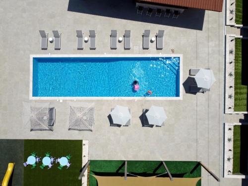 Πισίνα στο ή κοντά στο Stork Holiday Apartments - Garden & Sea View