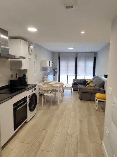 Apartamento LA ESTACIÓN con terraza