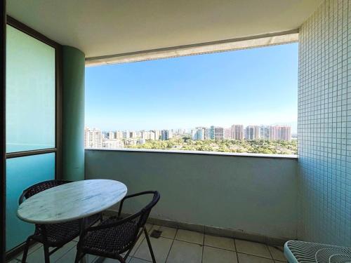 Un balcón o terraza de Apartamento com Estrutura de Hotel na Barra