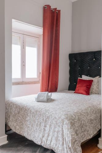 Aquilla's Family Room 101 by Mycelia