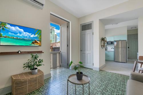 Cozy Apartment with High Ceilings and Panoramic Views in Miramar